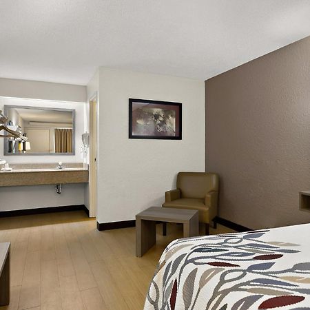 Red Roof Inn Cleveland - Уэстлейк Экстерьер фото