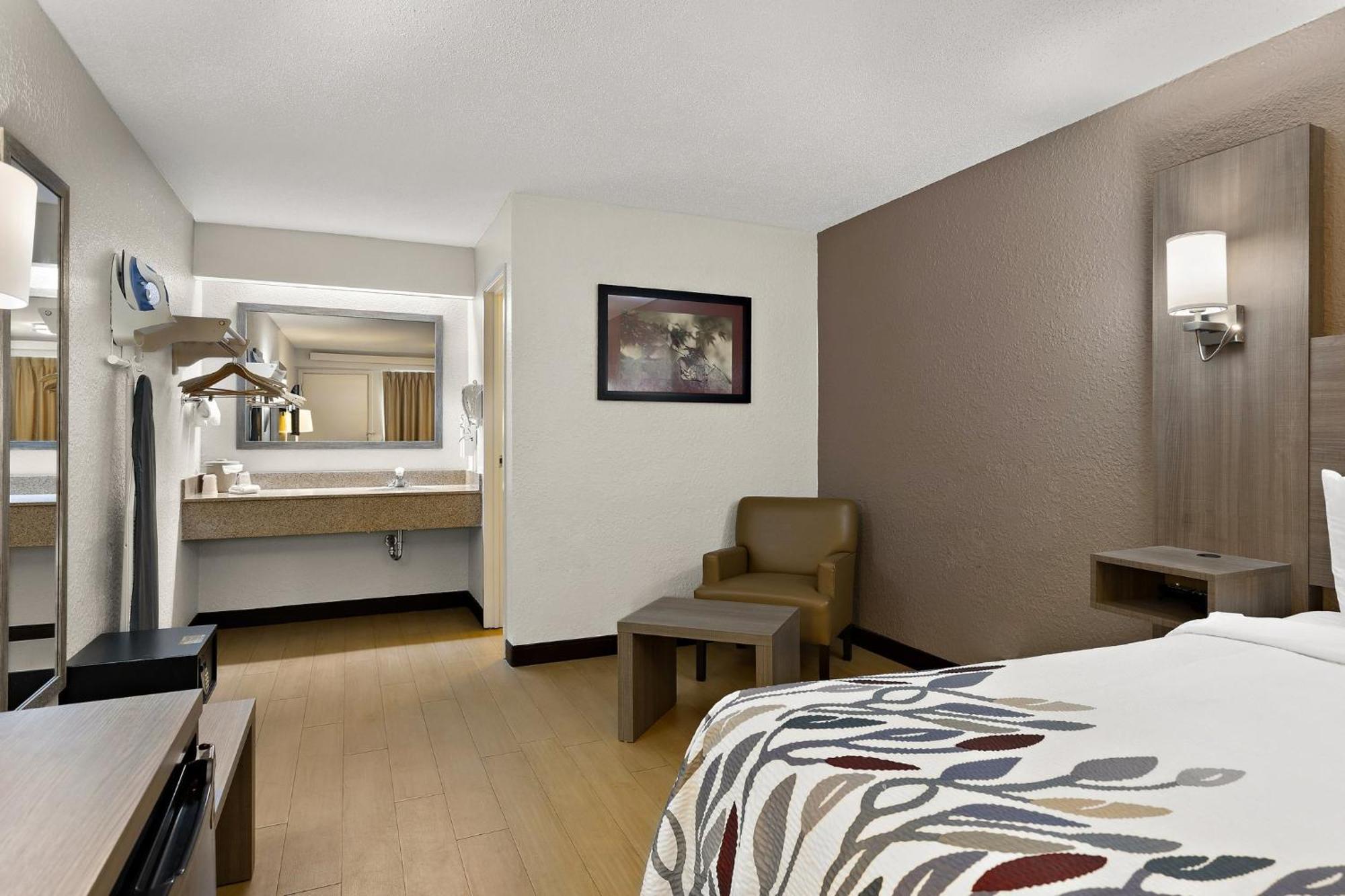 Red Roof Inn Cleveland - Уэстлейк Экстерьер фото