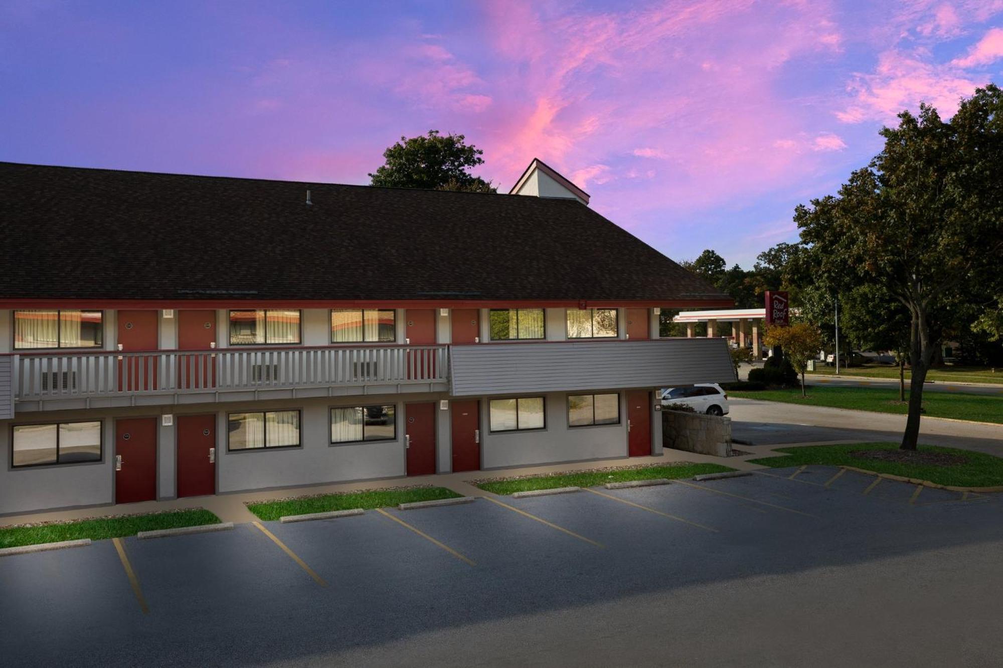 Red Roof Inn Cleveland - Уэстлейк Экстерьер фото