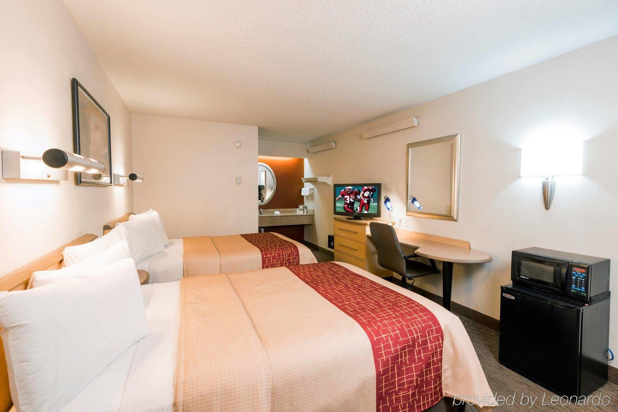 Red Roof Inn Cleveland - Уэстлейк Экстерьер фото