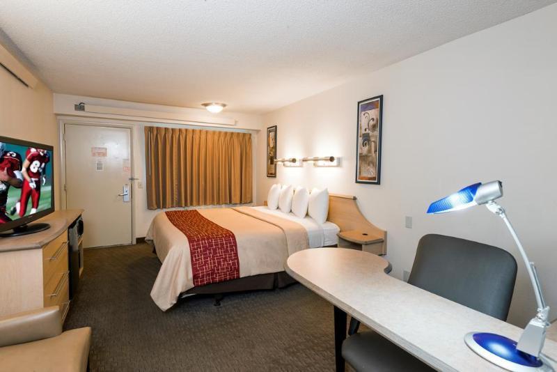 Red Roof Inn Cleveland - Уэстлейк Экстерьер фото