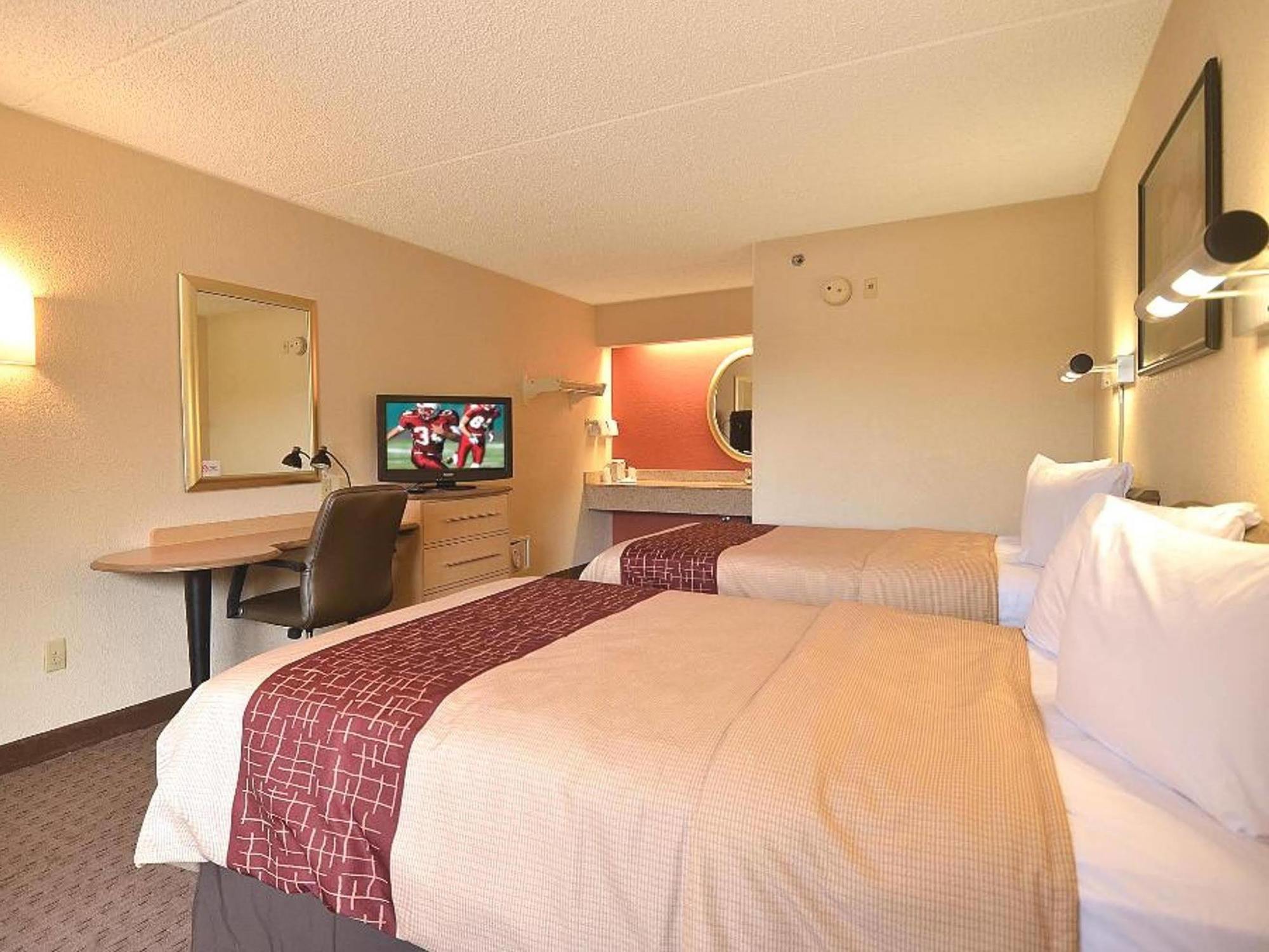 Red Roof Inn Cleveland - Уэстлейк Экстерьер фото